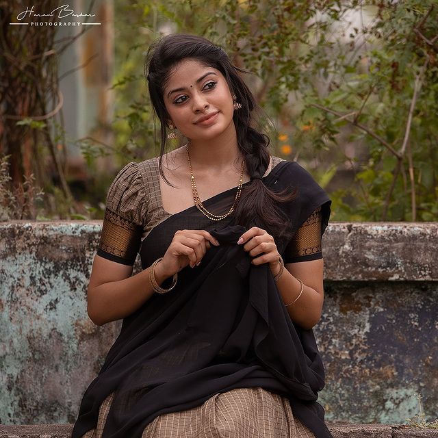 Beautiful-Tamil-Girl-Dharshana-ashokan-Photos009