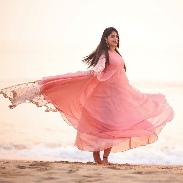 Beautiful-Tamil-Girl-Dharshana-ashokan-Photos019