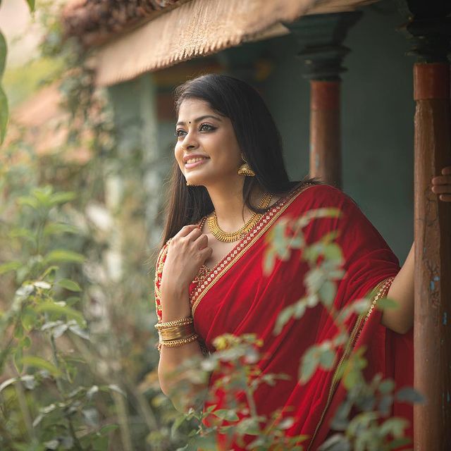 Beautiful-Tamil-Girl-Dharshana-ashokan-Photos049