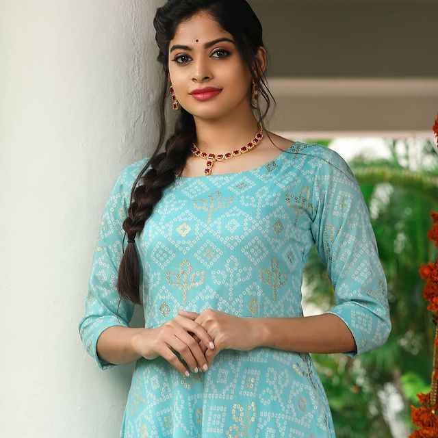 Beautiful-Tamil-Girl-Dharshana-ashokan-Photos121