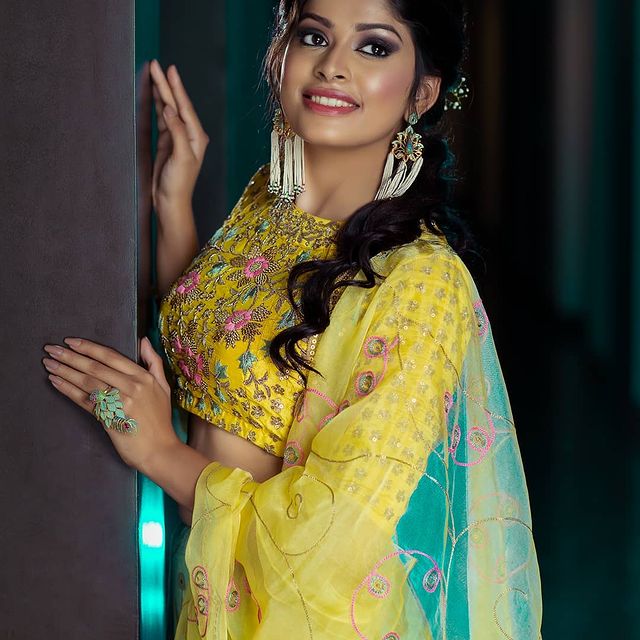 Beautiful-Tamil-Girl-Dharshana-ashokan-Photos143