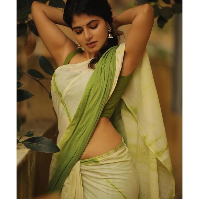 Iswarya-Menon-Tamil-Actress-Photos013