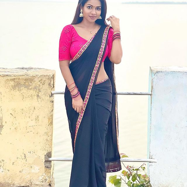 Leesha-Eclairs-Photos-Tamil-Actress-images005