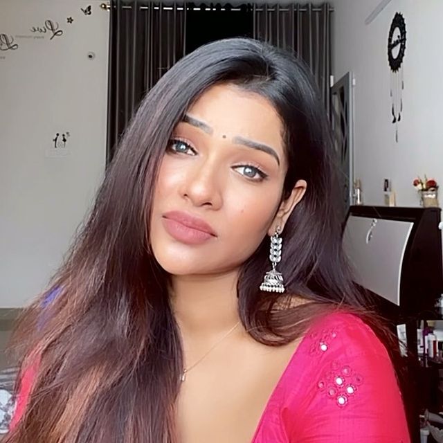 Leesha-Eclairs-Photos-Tamil-Actress-images028