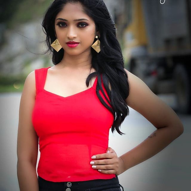 Swathi-Sharma-Kannada-Actress-Photos079