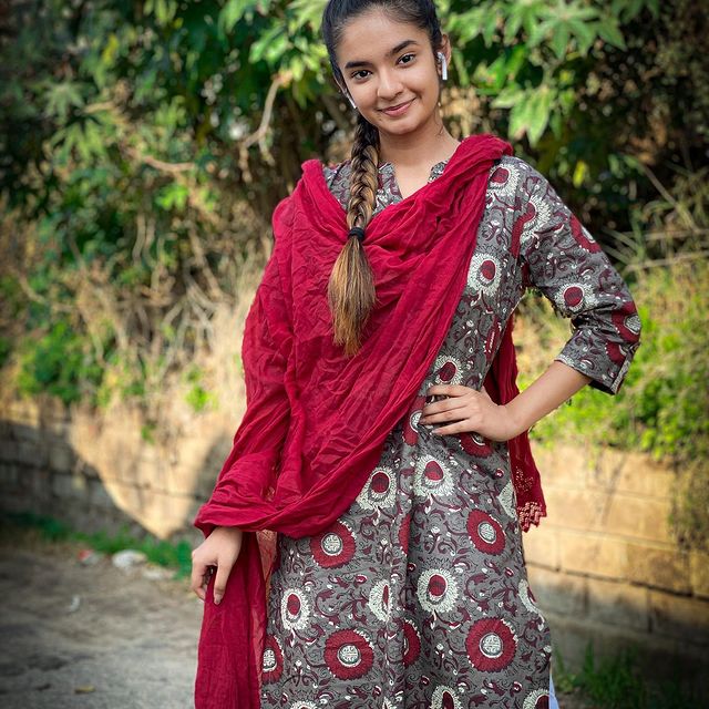 Anushka-Sen-Pic-Indian-Actress-Photos139